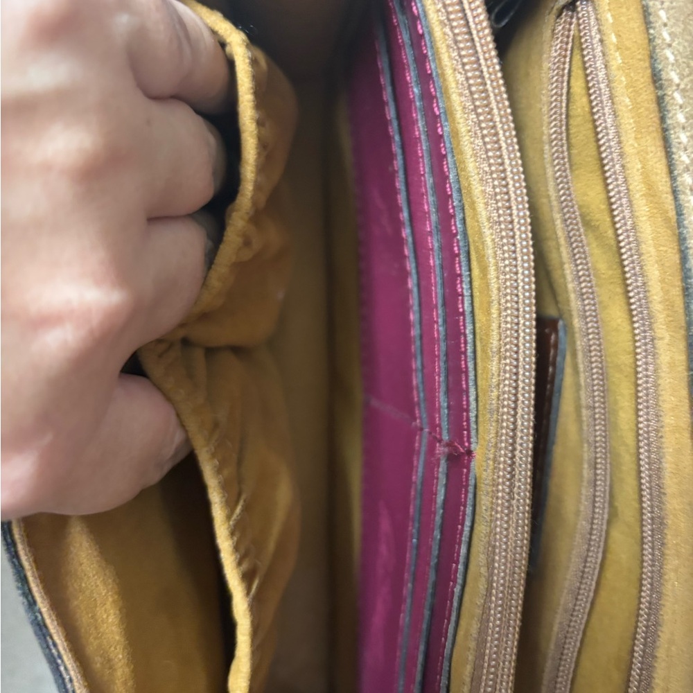 Patricia Nash Leather Crossbody Bag - Picture 14 of 16